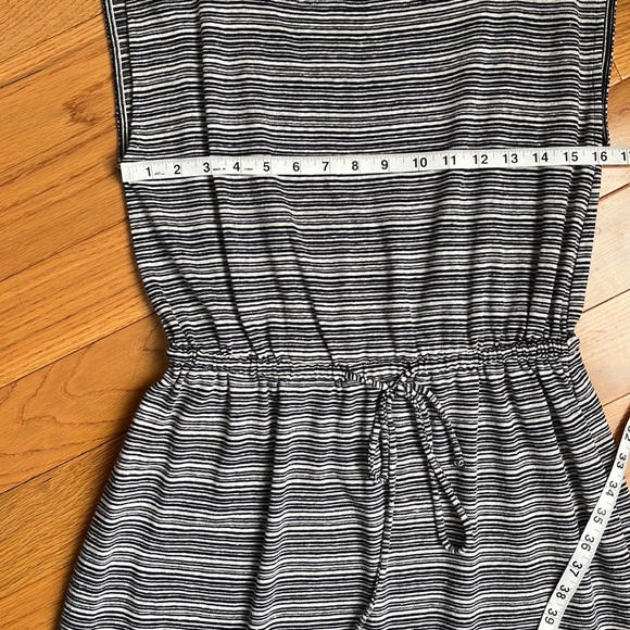 EUC LOFT Summer Striped Blue & Ivory Tie Waist Dress size Medium - Picture 7 of 7